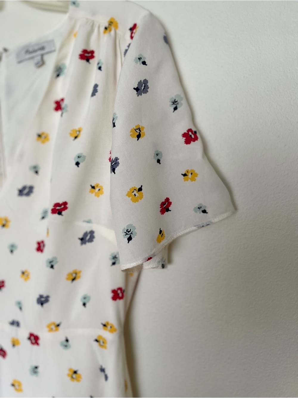 Madewell Orchard Mini Dress with flutter sleeves. Size 2 - Picture 8 of 12